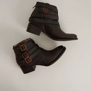 Free Bird by Steve Madden